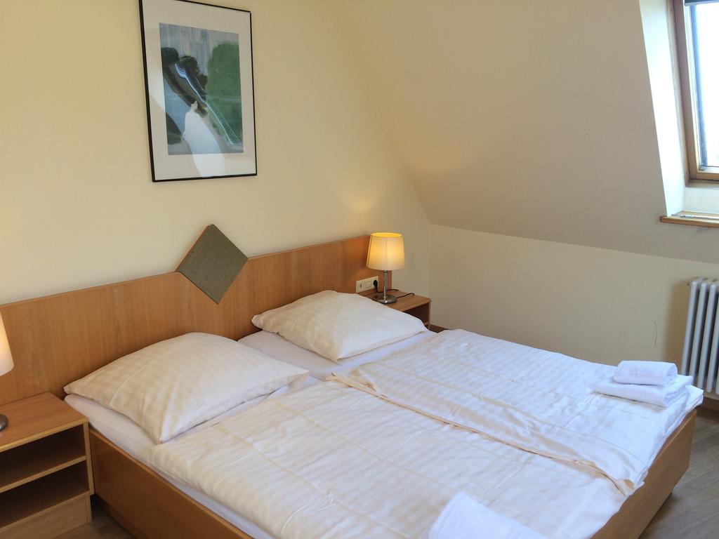 Schiller 3*